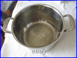 Le Creuset 7 1/2 qt stainless steel stock pot 9 1/2 with unbranded lid