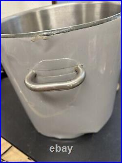 Matfer Bourgeat 6940 Insulated Stainless Steel Pot Hole & Hose In Bottom