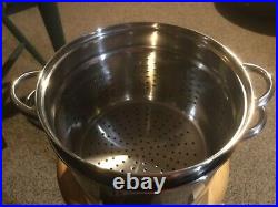 Pre Owned Williams-Sonoma 8 Qt. Stockpot, Strainer, Glass Lid. Stainless