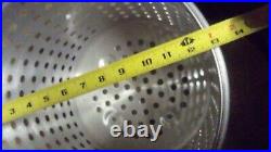 Stainless steel commercial stock pot by Royal Industries 40 qt