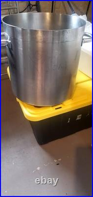 Vollrath 3109 Centurion 38 Qt Stainless Steel Stock Pot (Gummy Production)