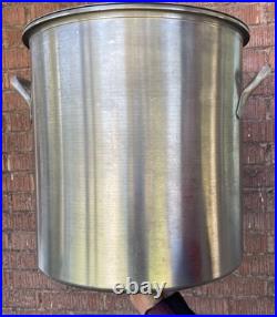Vollrath 60 Qt Stainless Steel Stock Pot with Lid 15 Gal Capacity Flat Bottom